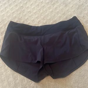 Size 8 regular lululemon speed up short